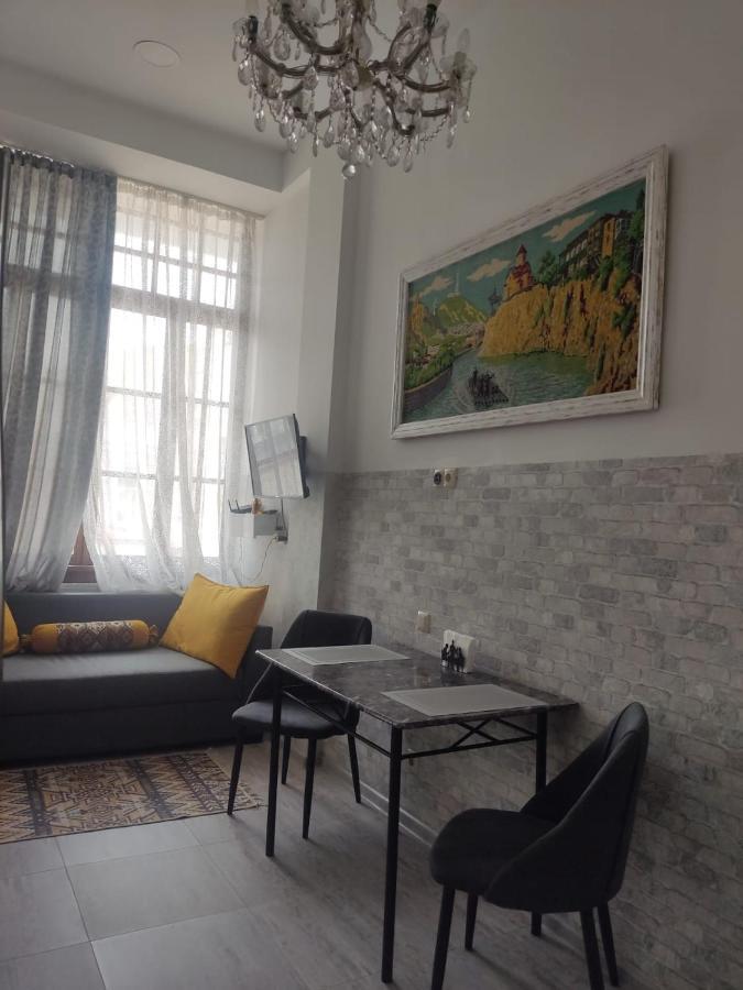 Ahmashenebeliapart Tiflis Dış mekan fotoğraf